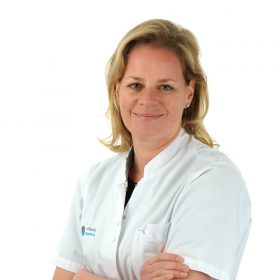 Vos de, A.M.J. (Annemiek)