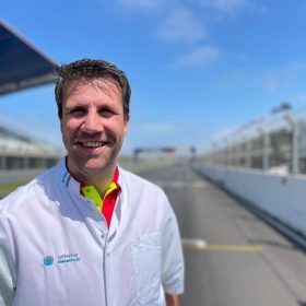 Anesthesioloog zet zijn medische kennis in tijdens Formule 1 op circuit Zandvoort