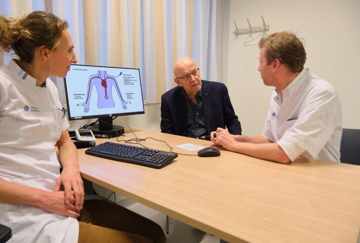 Dankzij nieuwe hartklepbehandeling loopt meneer Van Gompel weer zonder rollator: ‘En hij heeft weer heel veel energie’