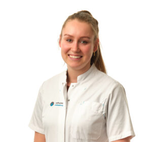  E. (Eva)  Roos