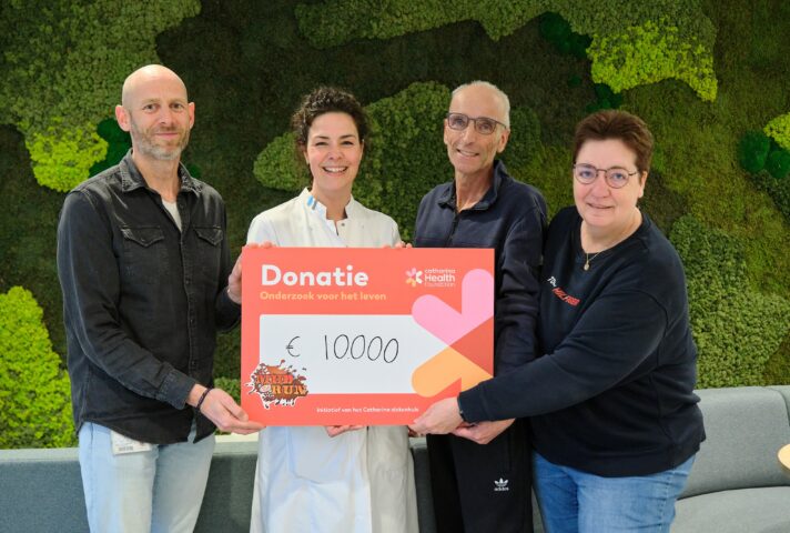 Marco en Marjo overhandigen 10.000 euro aan Catharina Health Foundation na bijzondere Mudrun in Zijtaart