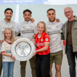 Ontmoeting met PSV-spelers is voor kinderen speciaal, maar mét de schaal nog een beetje meer