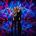 Oncologieverpleegkundige Sanne straalt in de finale van The Voice of Holland