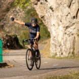 Samen trainen, samen klimmen: Karin fietst met haar chirurg omhoog