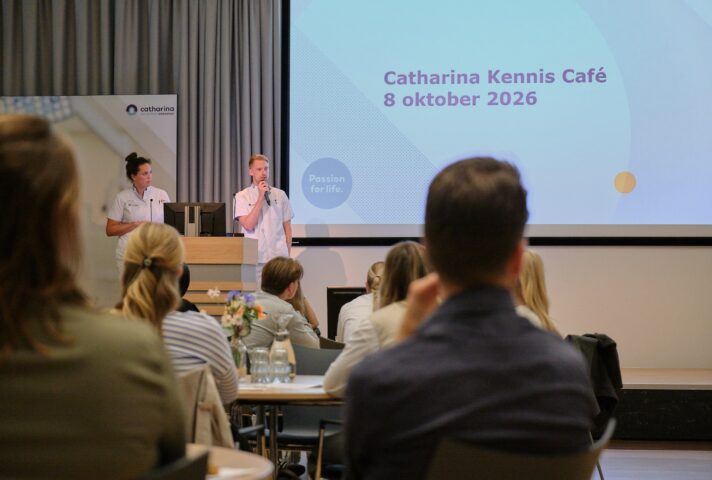 Van slimme pacemakerzorg tot rebelse verpleegkundigen: Kennis Café laat zien hoe onderzoek de zorg verbetert